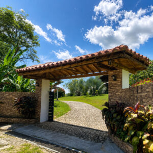 Venta de Casa Finca en San Carlos, Antioquia, Vereda La Arenosa